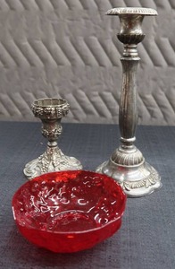 lot 60 image: VINTAGE GODINGER SILVER PLATE CANDLESTICKS