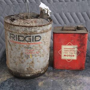 lot 82 image: MOTOR OIL CANS