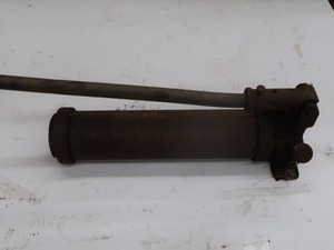 lot 114 image: VINTAGE SIMPLEX FLOOR JACK