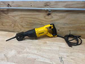 lot 13 image: DEWALT 12 Amp Corded Variable Speed Reciprocating Saw