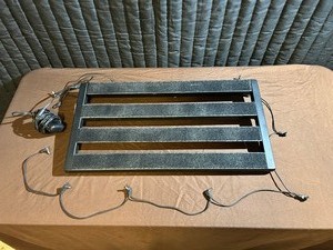 lot 21 image: PEDALTRAIN Guitar Pedalboard with Power for Up to 11 Pedals and Soft Case