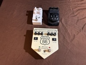 lot 89 image: Lot of 3 Guitar Pedals