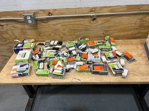 lot 94 image: Lot of Electrical Items