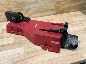 lot 66 image: MILWAUKEE Portable Band Saw Table