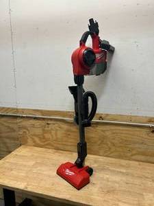 lot 48 image: MILWAUKEE M18 FUEL 18-Volt Lithium-Ion Brushless 0.25 Gal. Cordless Jobsite Vacuum (Vacuum-Only)
