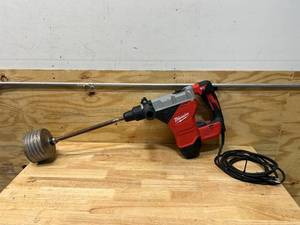 lot 129 image: MILWAUKEE 15 Amp 1-34 in. SDS-MAX Corded Combination Hammer with E-Clutch