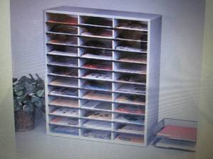 lot 25 image: Fellowes 25061 Literature Organizer...