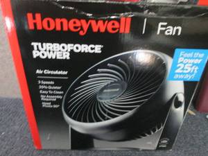 lot 42 image: Honeywell HT-900 TurboForce Air Cir...