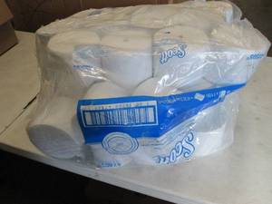 lot 47 image: 36 Rolls Scott Paper Core 2ply Bat...