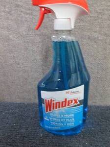 lot 117 image: 10- 32 oz Spray Bottles Windex...