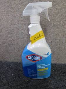lot 119 image: 9 qt Spray Bottles Clorox Daily Dis...