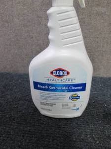 lot 139 image: 4 qt Spray Bottles Clorox Bleach Ge...