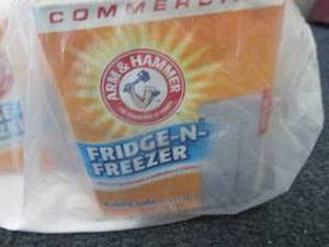 lot 143 image: 7- 1lb Boxes Arm & Hammer Fridge & ...