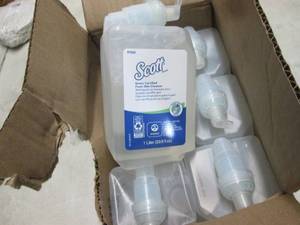 lot 174 image: Scott Green Certified Foam Skin Cle...