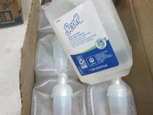 lot 175 image: Scott Green Certified Foam Skin Cle...