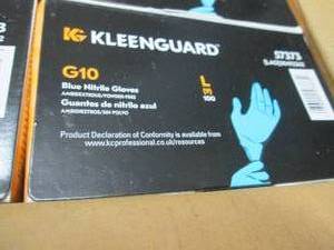 lot 199 image: Case of 10-100ct Boxes Size Large K...