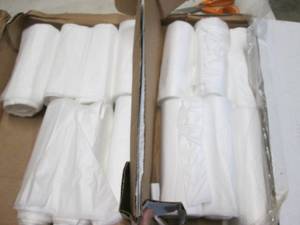 lot 209 image: 1.7 Case- 33 Gallon 33x40 inch Tras...