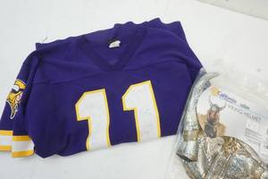 L - Viking Jersey #11 with Viking Helmet
