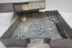 14 Roundhead Bolts
