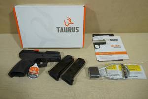 NEW Taurus G2C .40 S&W Semi-Auto Pistol - 2 Magazines