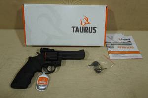 NEW Taurus 66 .357 Mag.38 Spl Revolver - 4 Barrel