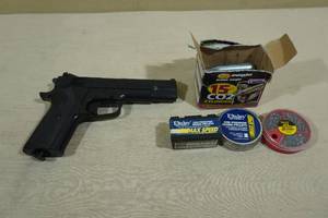 Crossman Model 1008 CO2 .177 Pistol with Pellets