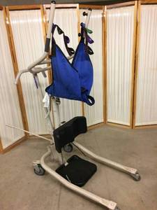 MSRP $1200&nbspInvacare Get-U-Up Hydraulic Sit To Stand-Up Patient Lift 350 lb. Weight Capacity With Sling - Like New Condition&nbsp See Youtube For How This Great Lift Works