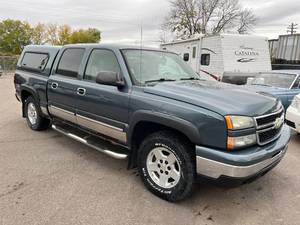 lot 18 image: 2006 Chevrolet Silverado Z71 4x4
