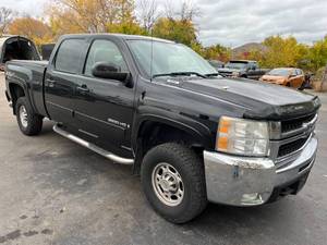 lot 17 image: 2007 Chevrolet Silverado 2500 LTZ 4x4 Gas