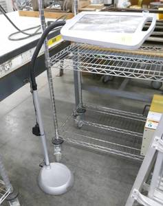 lot 6 image: Floor lamp with magnifier, bendable neck