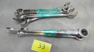 lot 33 image: Group of GearWrench twisted wrenches