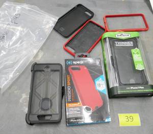 lot 39 image: I phone 7 cases