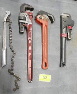 lot 58 image: group of pipe wrenches 14 - 18 inch