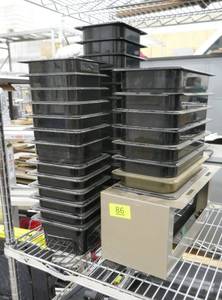 lot 86 image: Lot of Cambro restaurant containers