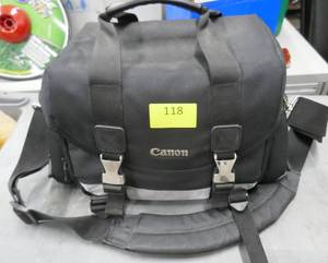 lot 118 image: Nice Canon SLR camera bag and a small camera bag