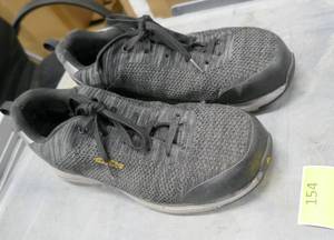 lot 154 image: Mens Keen brand shoes size 10-12