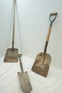 3 Shovels