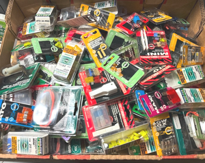 lot 264 image: Assorted Packs of Automotive Fuses (100 pks)