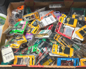 lot 269 image: Assorted Packs of Automotive Fuses (100 pks)