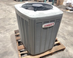 lot 164 image: Lennox Elite Series XP13 Heat Pump