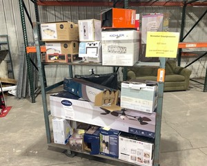 lot 684 image: Handyman SpecialCeiling Fans and Lights