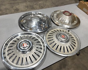 lot 492 image: Assorted Hubcaps