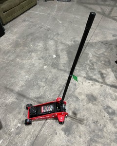 lot 965 image: 3 Ton Floor Jack