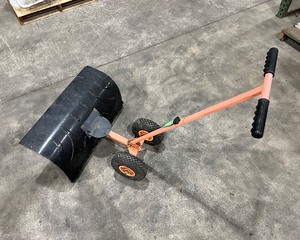 lot 289 image: Wheeled Snow Scoop