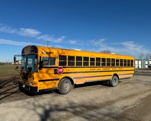 lot 53 image: 2005 IC School Bus