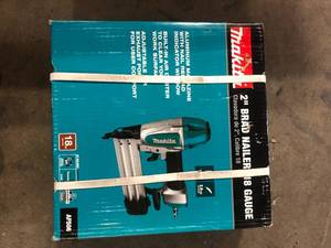 Makita Pneumatic 18-Gauge 2 in. Brad Nailer Customer Returns See Pictures