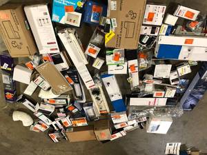 Lot of Assorted Bathroom Items and Hardware Various Models and Conditions  Customer Returns See Pictures