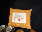 lot 640 image: Set of Fall Dcor