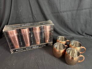 lot 317 image: Moscow Mule Set of 4 and Pilsner Glasses (New in Box) Set of 4
