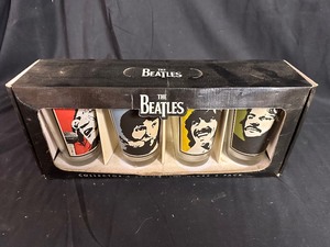 lot 321 image: The Beatles Collectors Series Pint Glasses 4-Pack 12oz - Set of Four New in Box